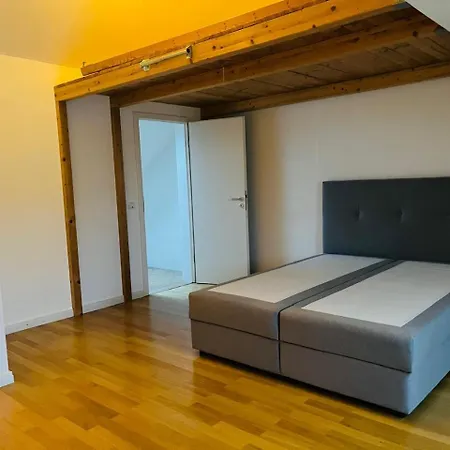 بيت للعطل Stylisches Haus In *